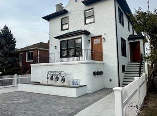 361 E Olive St, Long Beach, NY 11561
