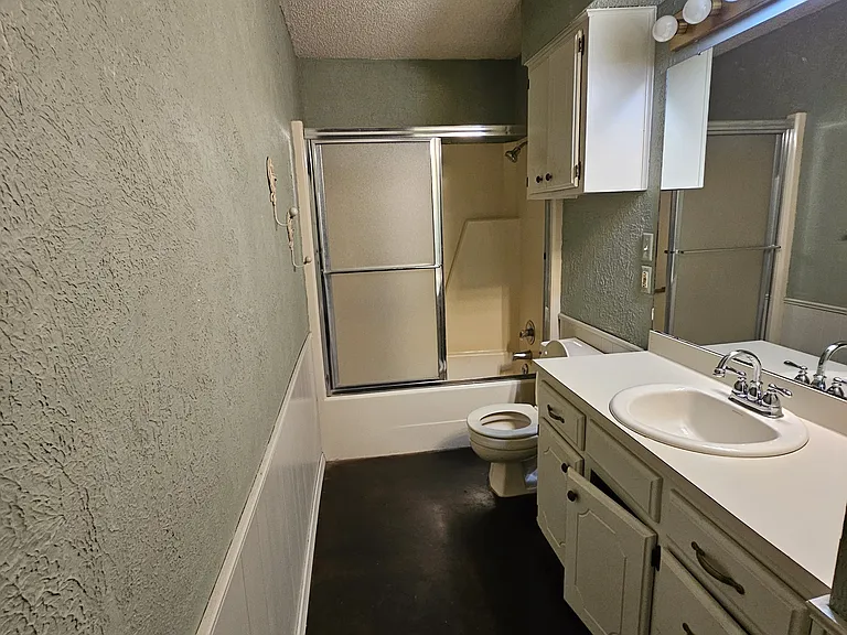 1436 Savannah Cir — Photo 12
