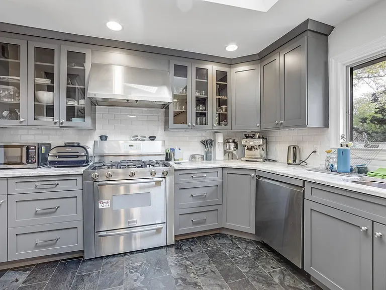 45 Lenox Ave — Photo 6