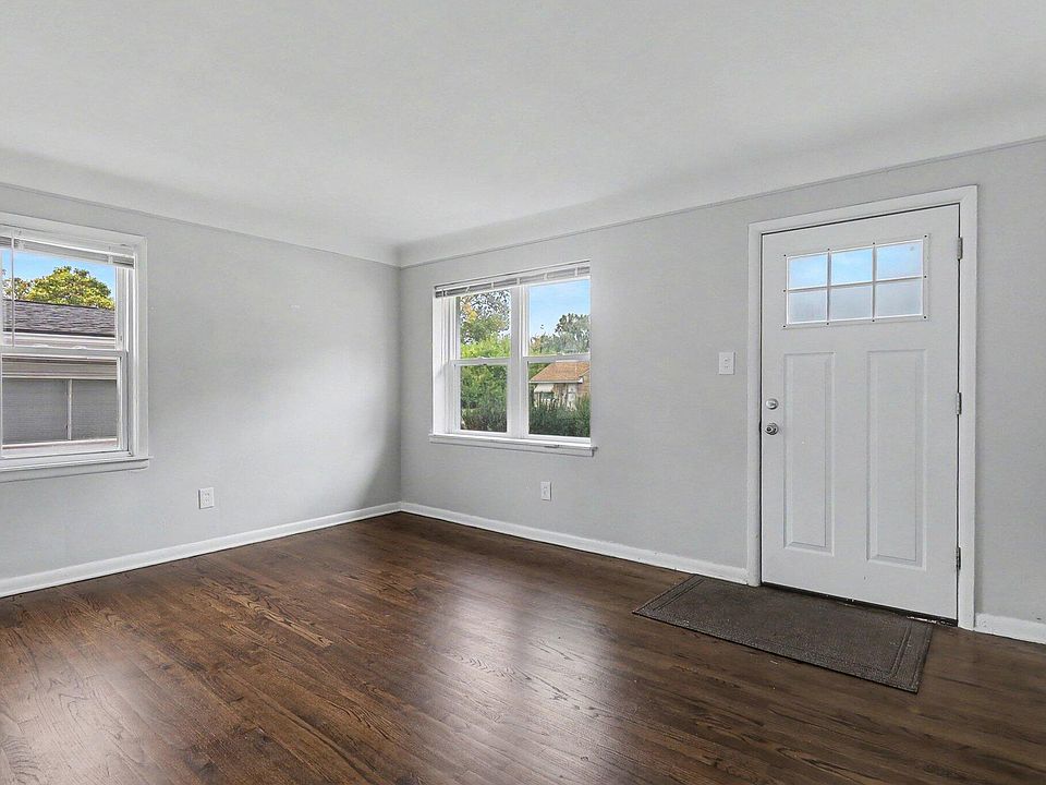 1752 E Milton Ave, photo 4