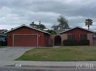 754 Cedar Ln, Lemoore, CA 93245