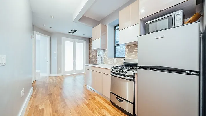 Rented by Brooklyn Group | media 20