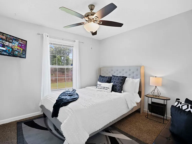 Oak Lawn Dr — Photo 19