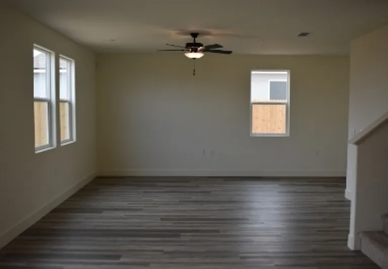682 Stephanie Dr #2 — Photo 18