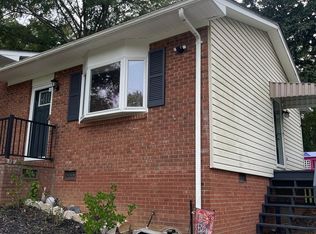 833 Conover Dr, Eden, NC 27288