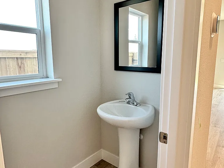 8415 NE 134th Pl — Photo 4