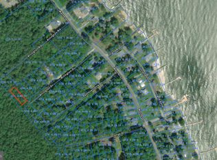 14 Arlington Dr, Hague, VA 22469