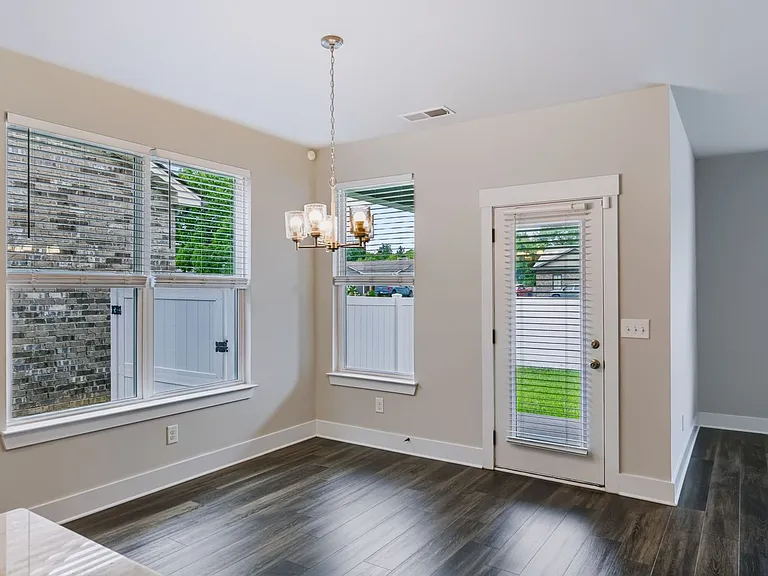 213 Snapdragon Dr — Photo 10