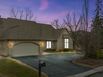 5035 Oakbrooke Dr, West Bloomfield, MI, 48323