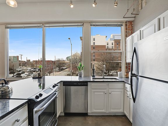 5th image of 1535 Walnut St APT 206