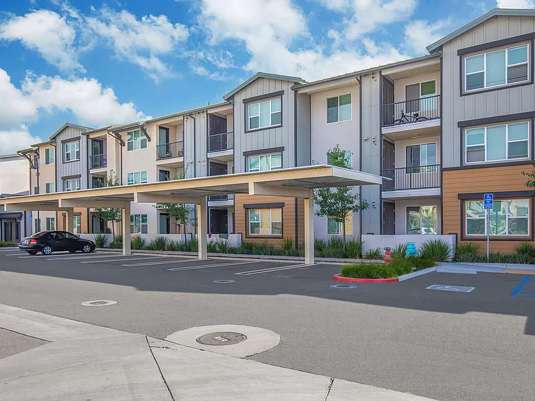 Azure Apartments — Photo 38