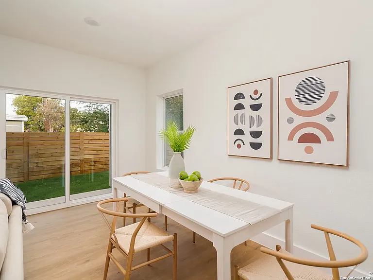 511 S Olive St #102 — Photo 9