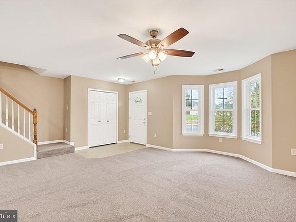 3rd image of 206 Willow Oaks Dr