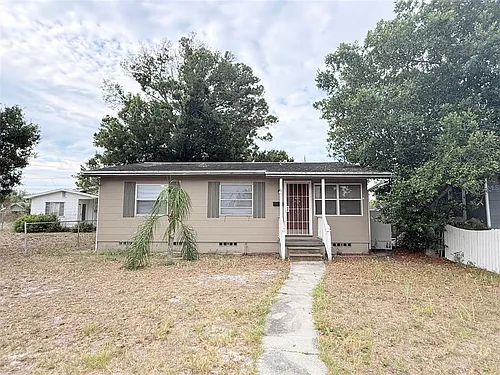 1650 30th Ave N Photo 1