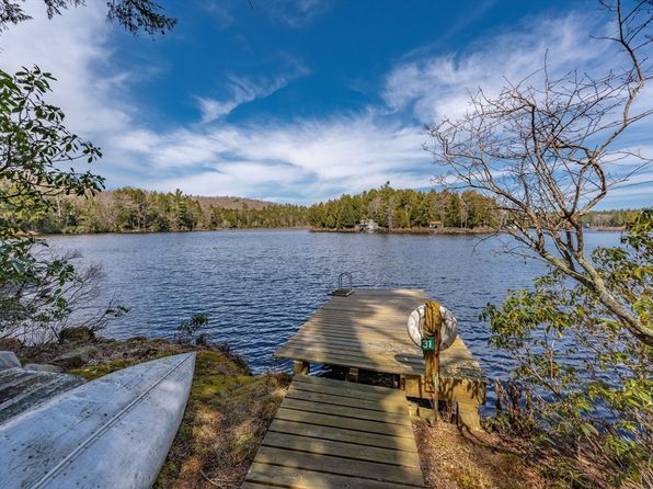 31 Farmhouse Rd, Chesterfield, MA 01012
