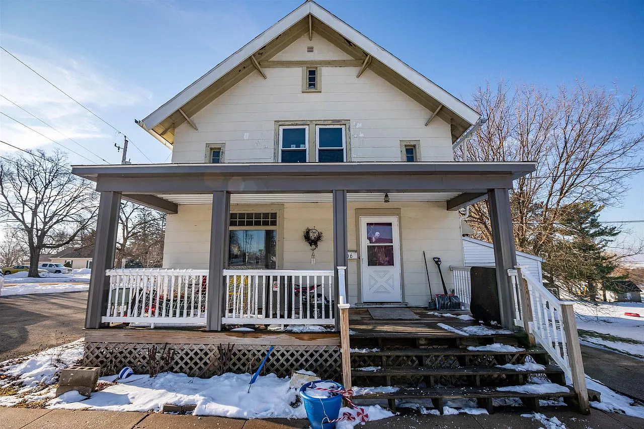706 Fair Street photo 1