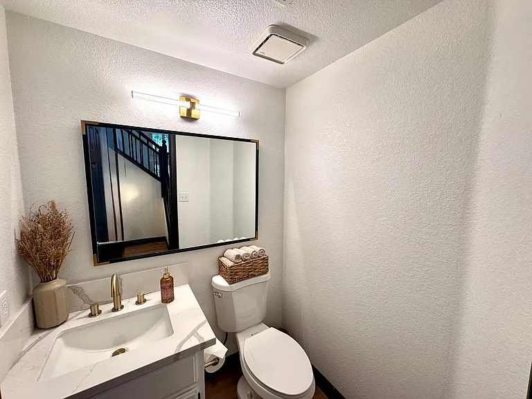 2056 Pinion Springs Dr — Photo 23