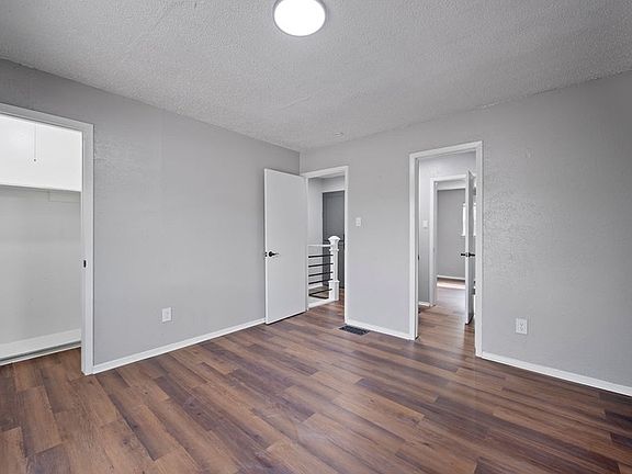 5th image of 511 N Elm St APT A