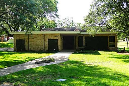 1st image of 905 Ruskin Dr