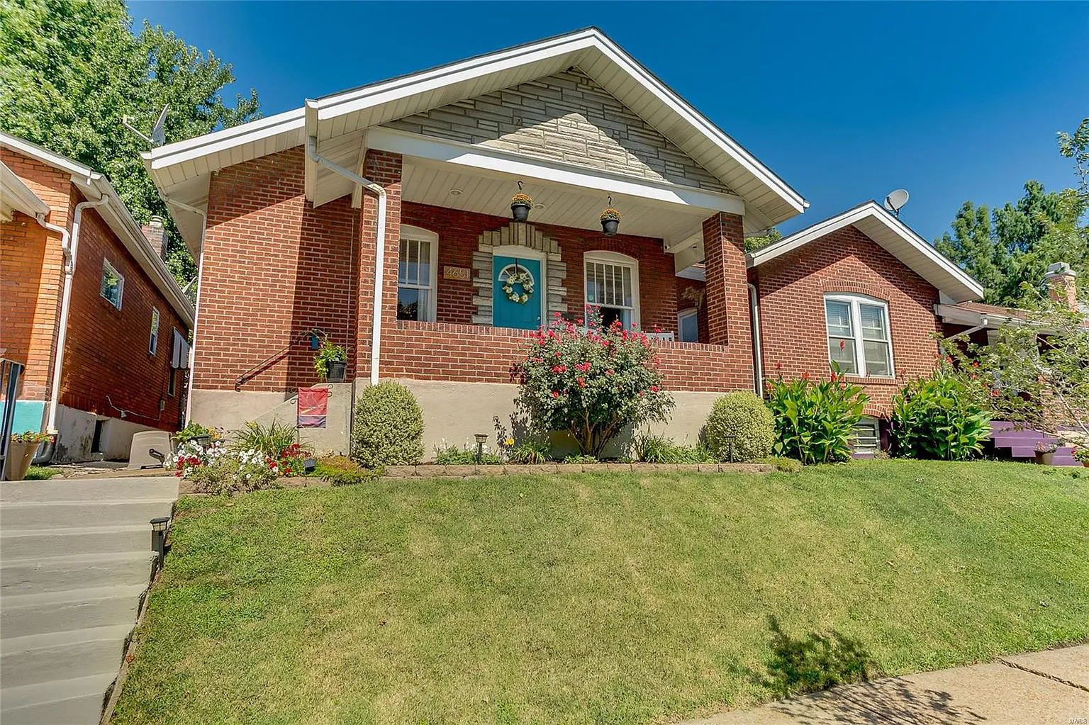 4651 Ray Ave photo 1