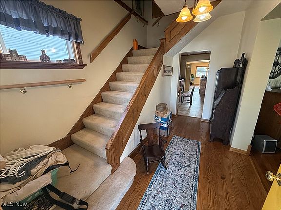 5th image of 830 Parrish St