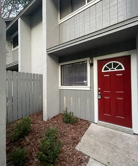 4135 NW 46th Dr #4135 — Photo 1