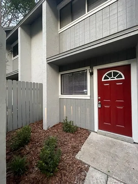 4135 NW 46th Dr #4135