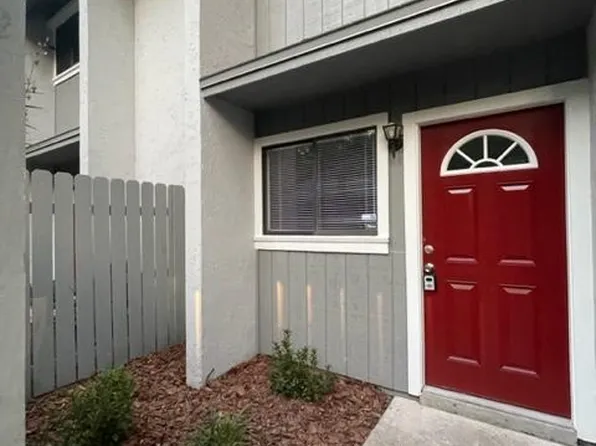 4135 NW 46th Dr #4135, Gainesville, FL 32606