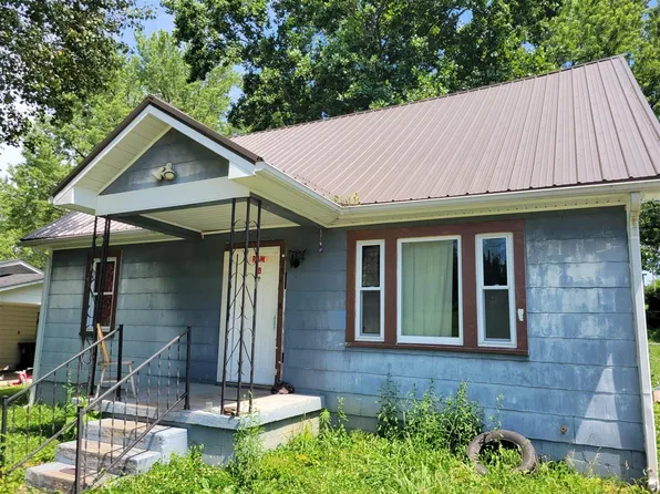 754 E Maple St, Scottsville, KY 42164