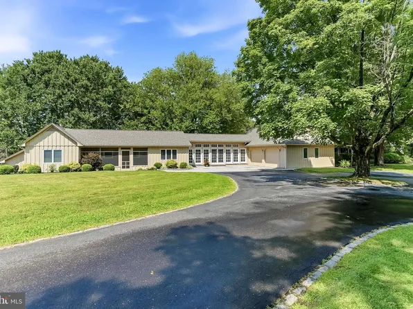 387 Ring Rd, Chadds Ford, PA 19317
