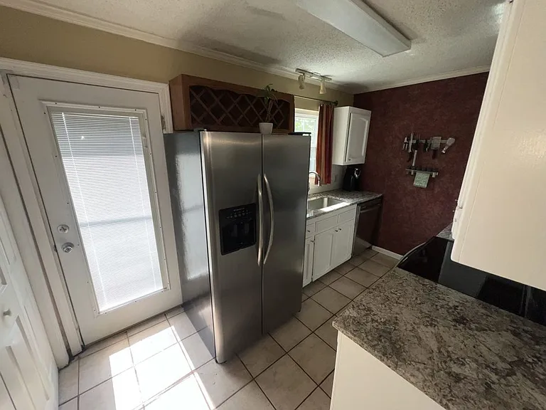 10062 Jefferson Hwy #C — Photo 11