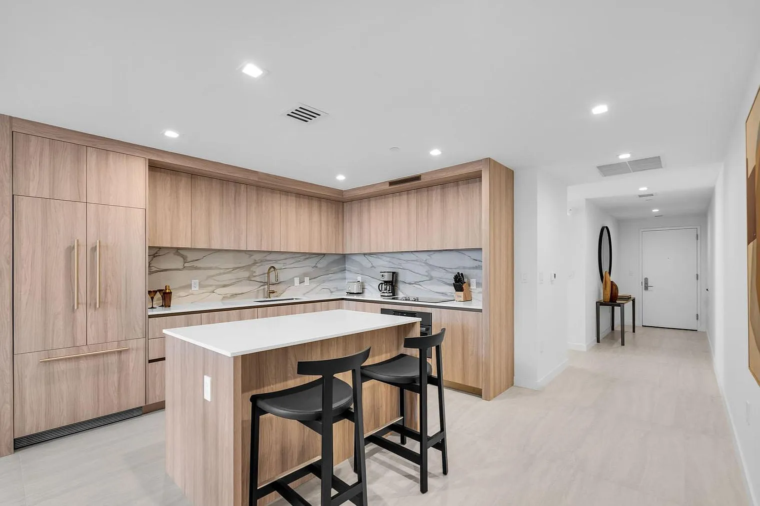 2 bed, 2.0 bath, $8,414 — Photo 3