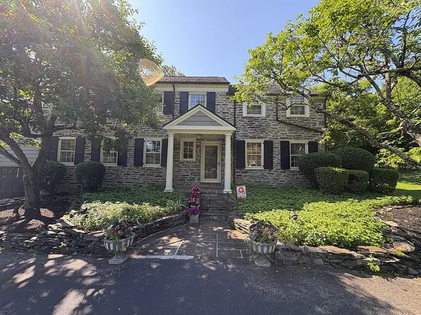 913 N Spring Mill Rd, Villanova, PA 19085