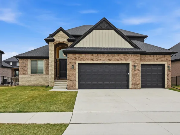 19805 Joy Dr, Macomb, MI 48042