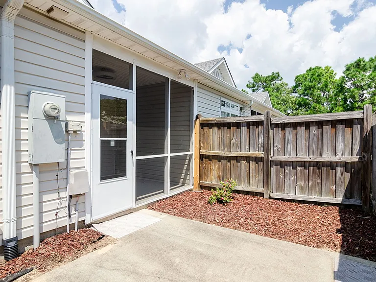 6464 Bradbury Ct — Photo 25