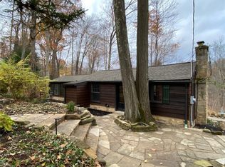 9538 Fairmount Rd, Novelty, OH 44072