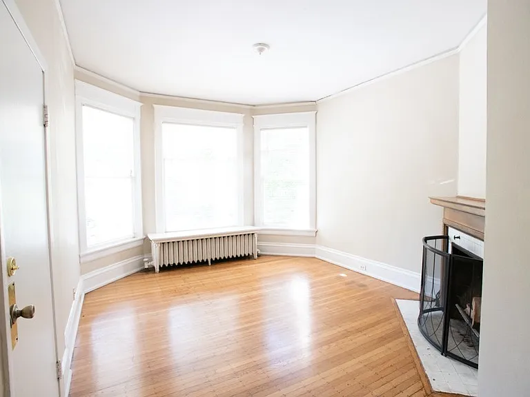 2216 E Ivanhoe Apartments — Photo 43