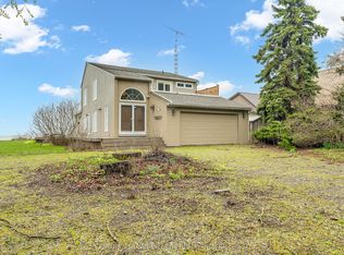 151 Cedar Crest Beach Rd, Clarington, ON L1C 5R2