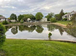 1728 N Emerald Bay UNIT 2, Palatine, IL 60074