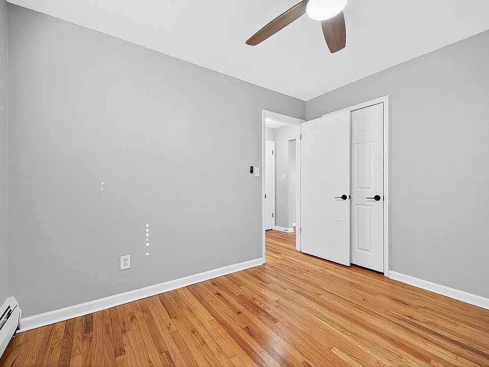 Oakley Square Bedroom