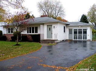 8 Gary Dr, Rochester, NY 14624