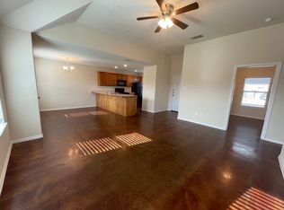 100-102 Crossbow Ct, Weatherford, TX 76088