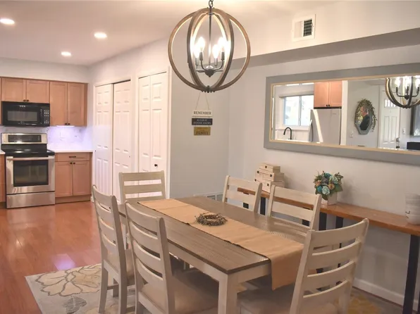 230 Springmeadow Drive #D, Holbrook, NY 11741