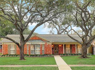 7622 Fairdale Ln, Houston, TX 77063