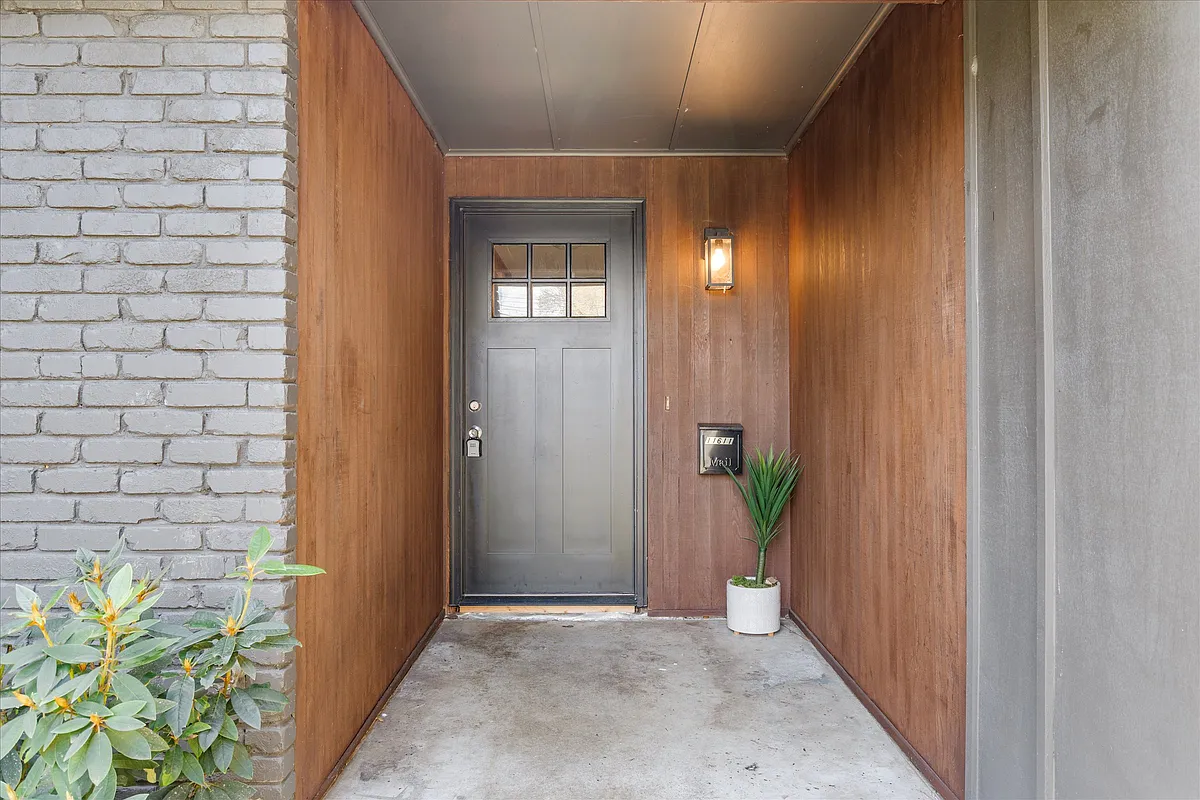 Building Photo - 11611 SE 33rd Ave