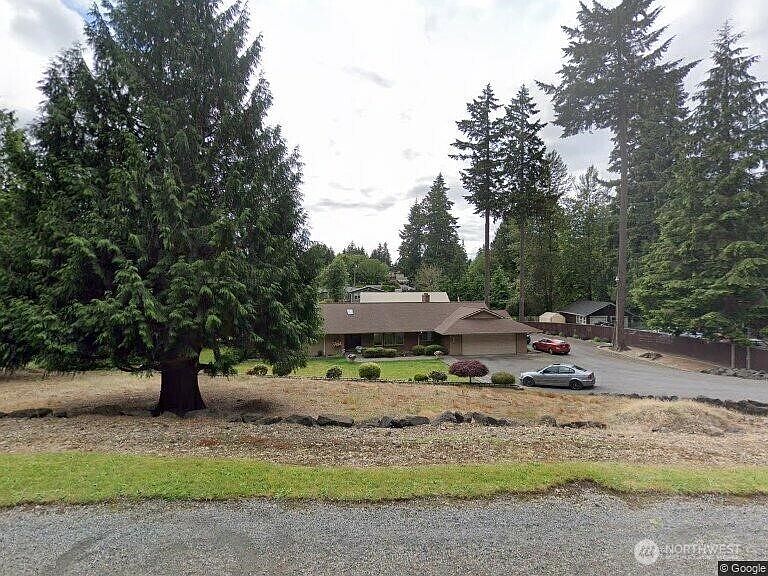 1st image of 10020 61st Avenue E