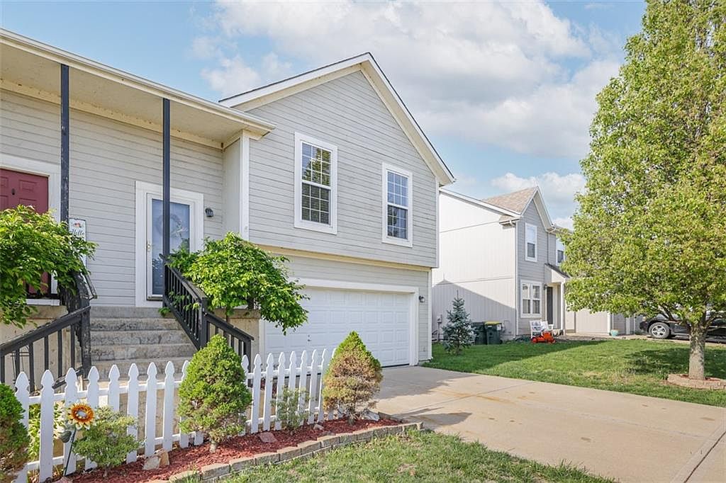 1411 S 5th St E, Louisburg, KS 66053 Zillow