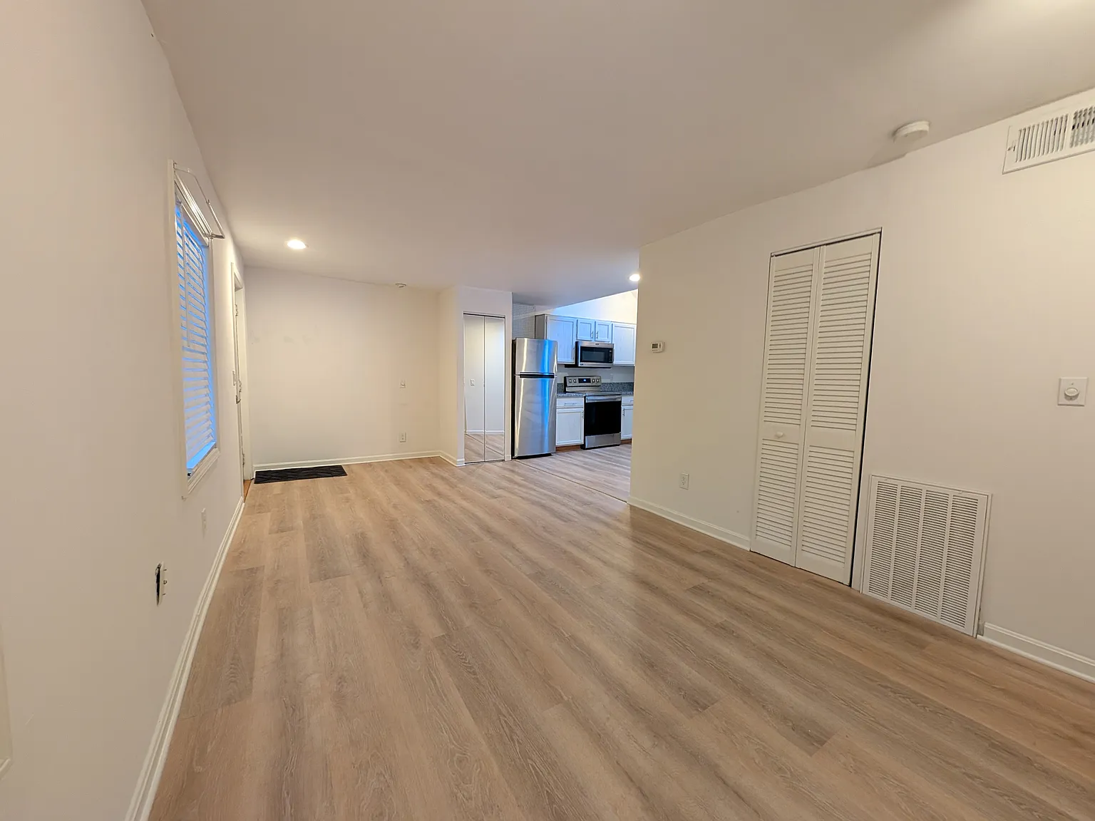 1 bed, 900 sqft, $1,395 — Photo 4