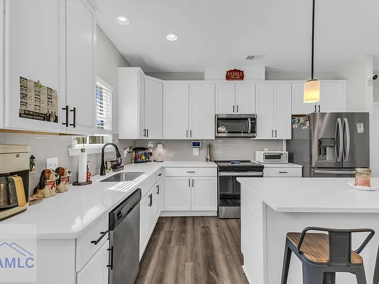 399 Beecher Dr — Photo 8