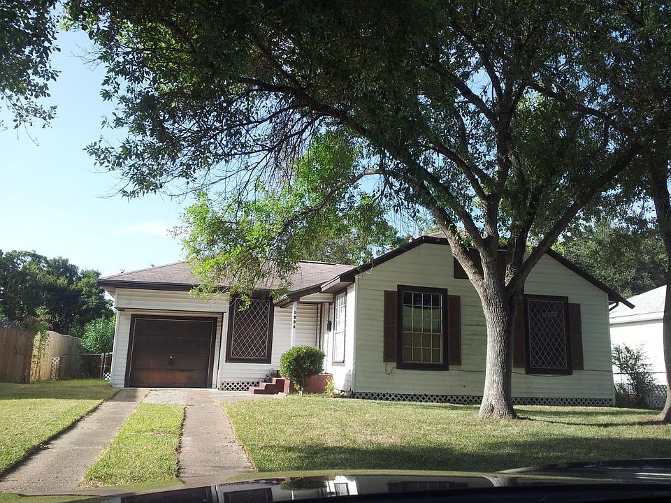 1st image of 1208 16th Ave N